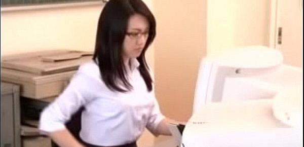 glasses asia girl, who is she 